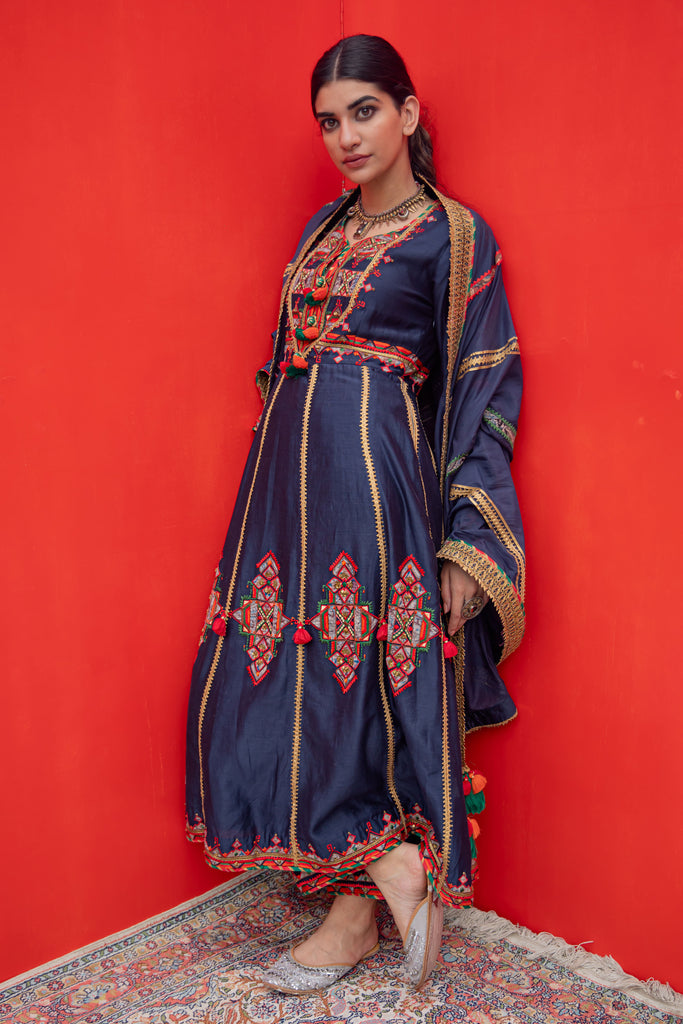 Kanak Long Kaleedar Kurta with Flared Pants