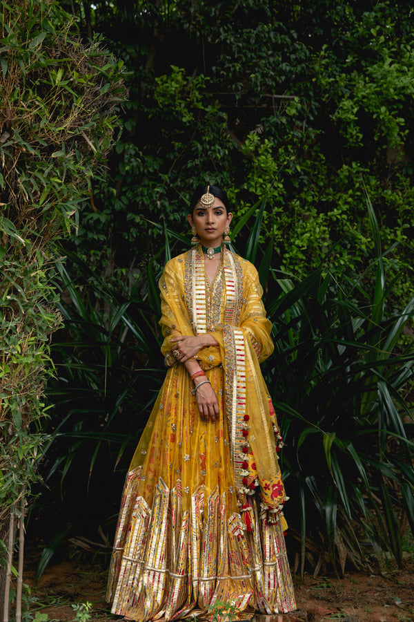 Nayana Lehenga