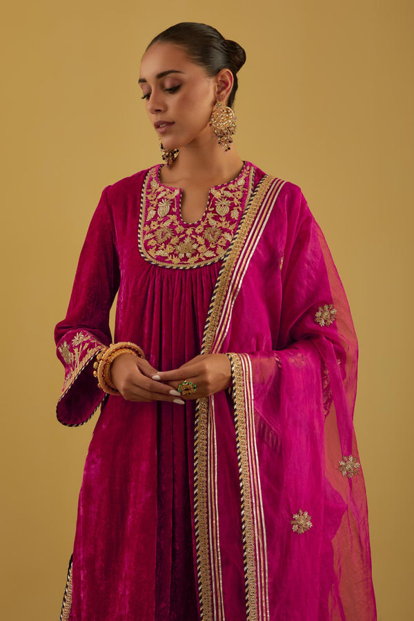 Firan Velvet Kurta with Pants and Dupatta