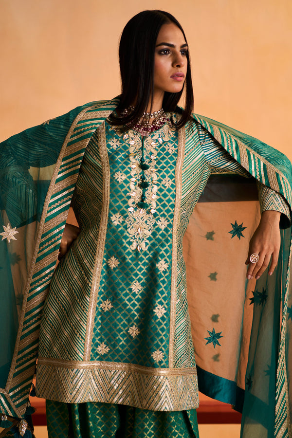 Gulrang Zuri Cut & Salwar