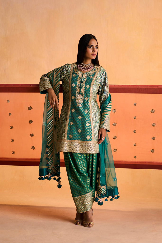 Gulrang Zuri Cut & Salwar