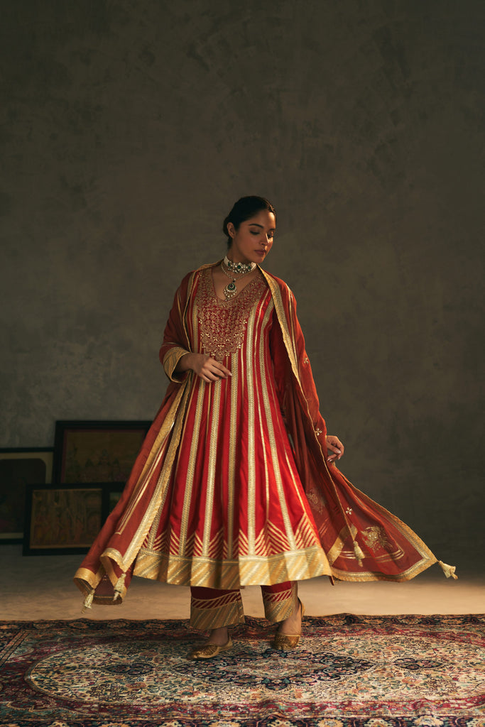 Marodi Side Slit Long Kurta with Pants