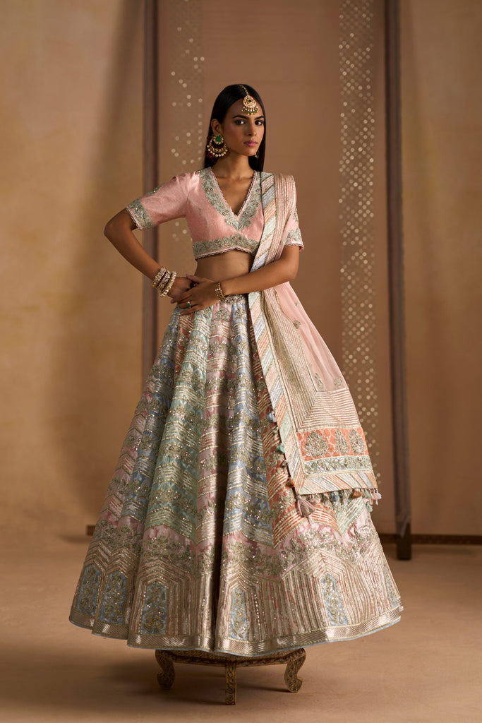 Nazm Lehenga Set