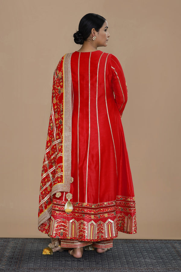 Amna Kaleedar Long Kurta with Straight Pants