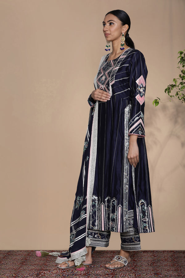 Amna Long Kurta with Wide Straight Pants