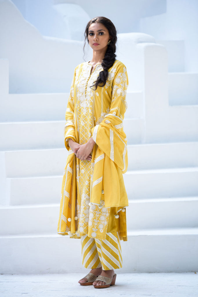 Chakori Long Kurta with Wide Straight Pants