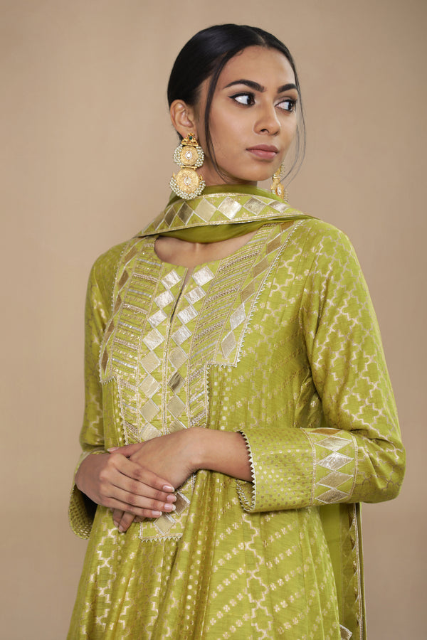 Zubeda Long Kaleedar With Straight Pants