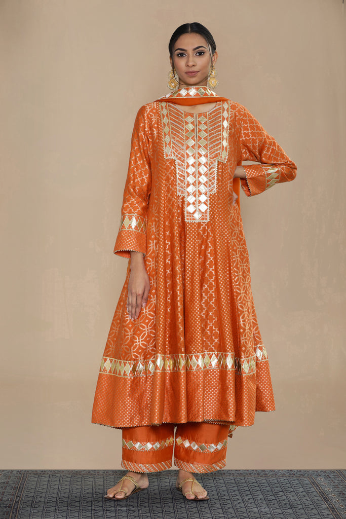 Zubeda Long Kaleedar With Straight Pants